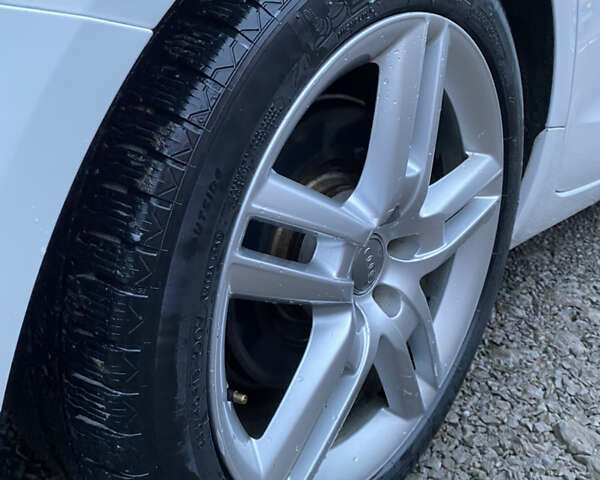 Білий Ауді А6, об'ємом двигуна 2 л та пробігом 235 тис. км за 13500 $, фото 28 на Automoto.ua