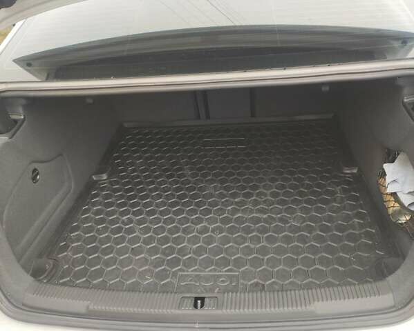 Ауди А6 2014 в Жашкове на Automoto.ua Белый Ауди А6, объемом двигателя 3 л и пробегом 260 тыс. км за 18800 $, фото 3 на Automoto.ua