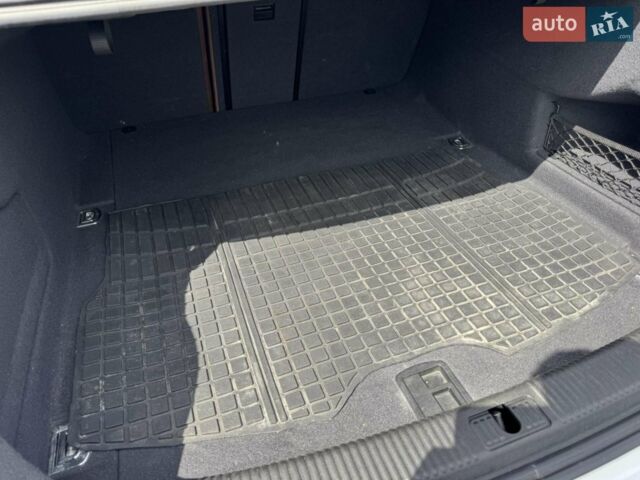 Білий Ауді А6, об'ємом двигуна 1.98 л та пробігом 192 тис. км за 13500 $, фото 26 на Automoto.ua