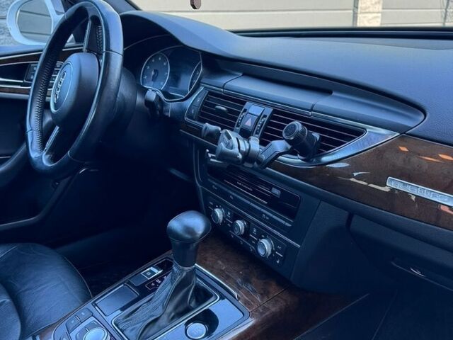 Белый Ауди А6, объемом двигателя 3 л и пробегом 299 тыс. км за 13000 $, фото 7 на Automoto.ua