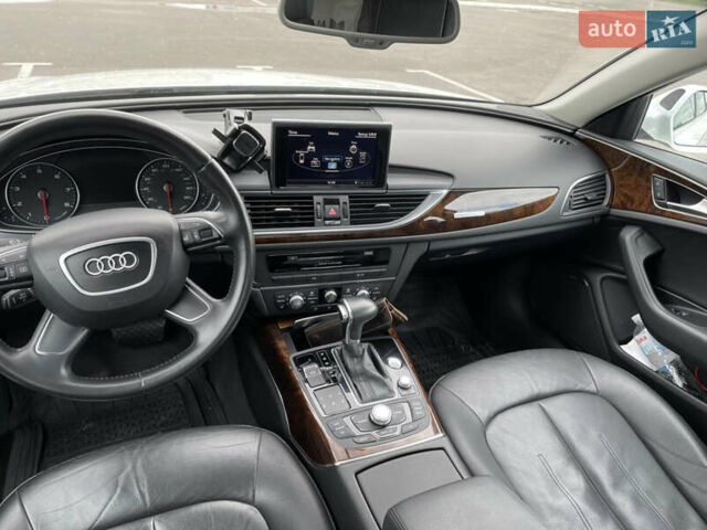 Білий Ауді А6, об'ємом двигуна 2 л та пробігом 239 тис. км за 15000 $, фото 4 на Automoto.ua
