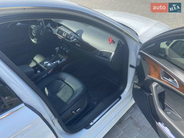 Белый Ауди А6, объемом двигателя 3 л и пробегом 54 тыс. км за 30000 $, фото 9 на Automoto.ua