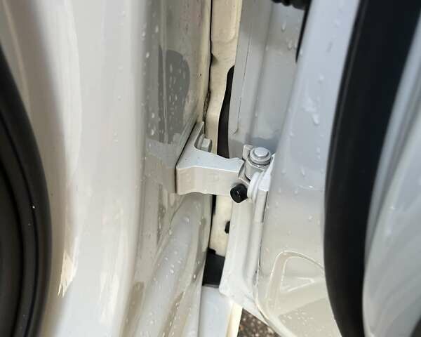 Білий Ауді А6, об'ємом двигуна 2.97 л та пробігом 197 тис. км за 33000 $, фото 32 на Automoto.ua