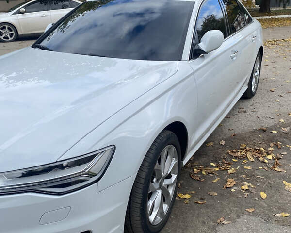Ауді А6 2015 у Знаменке на Automoto.ua Білий Ауді А6, об'ємом двигуна 1.97 л та пробігом 119 тис. км за 24200 $, фото 17 на Automoto.ua