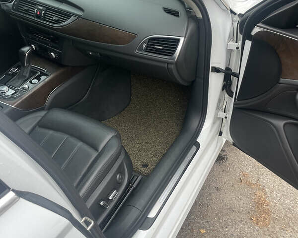 Белый Ауди А6, объемом двигателя 1.97 л и пробегом 143 тыс. км за 22000 $, фото 15 на Automoto.ua