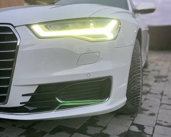 Белый Ауди А6, объемом двигателя 1.97 л и пробегом 161 тыс. км за 18900 $, фото 4 на Automoto.ua