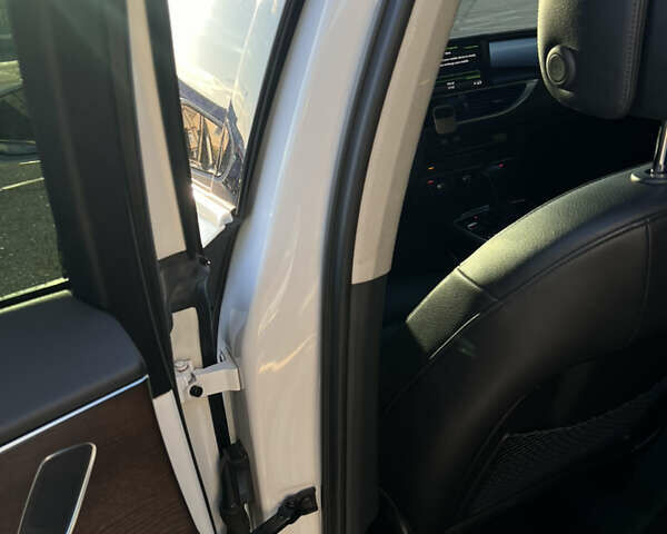 Белый Ауди А6, объемом двигателя 2 л и пробегом 150 тыс. км за 25000 $, фото 58 на Automoto.ua