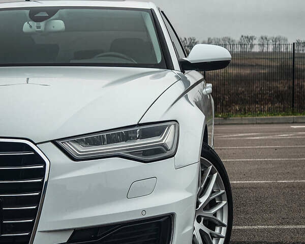 Білий Ауді А6, об'ємом двигуна 3 л та пробігом 121 тис. км за 23400 $, фото 2 на Automoto.ua