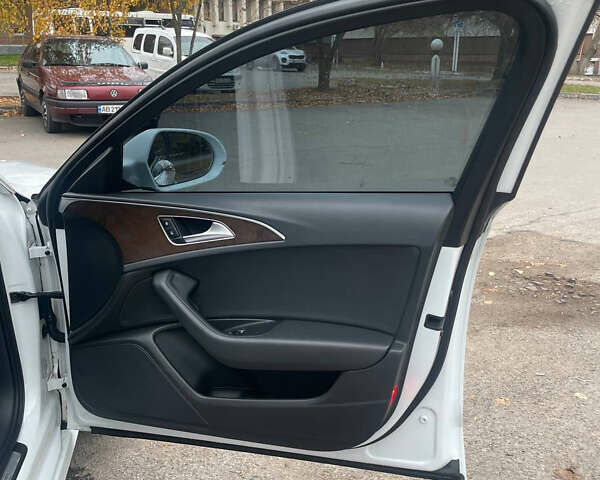 Білий Ауді А6, об'ємом двигуна 1.97 л та пробігом 143 тис. км за 22000 $, фото 15 на Automoto.ua