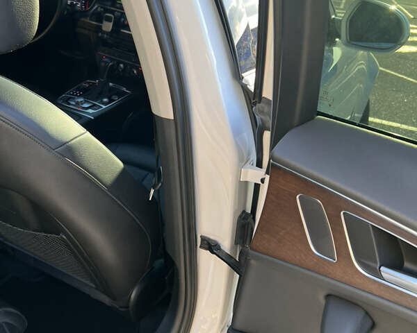 Белый Ауди А6, объемом двигателя 2 л и пробегом 150 тыс. км за 25000 $, фото 56 на Automoto.ua