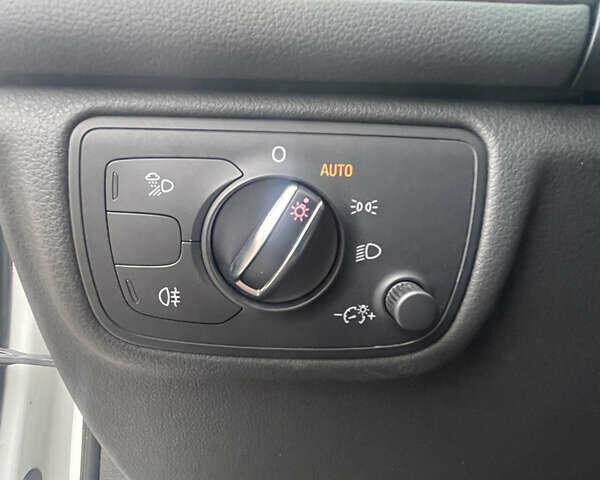 Белый Ауди А6, объемом двигателя 1.97 л и пробегом 143 тыс. км за 22000 $, фото 26 на Automoto.ua