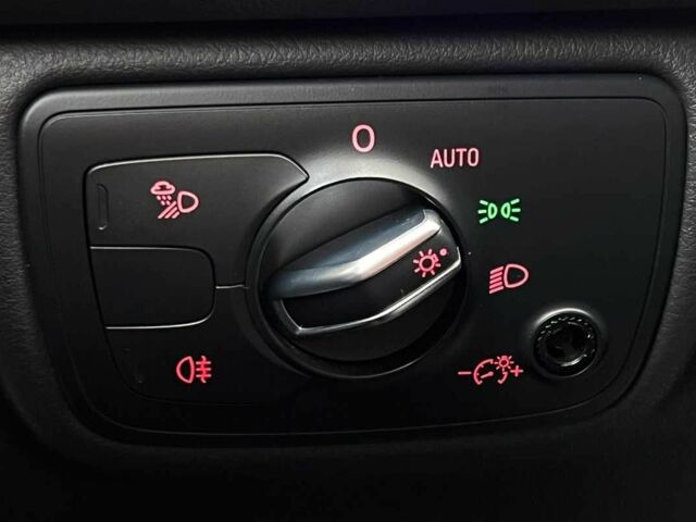 Білий Ауді А6, об'ємом двигуна 1.8 л та пробігом 192 тис. км за 17500 $, фото 16 на Automoto.ua