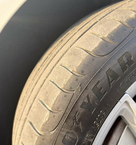 Белый Ауди А6, объемом двигателя 1.98 л и пробегом 150 тыс. км за 17600 $, фото 22 на Automoto.ua