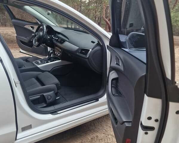 Білий Ауді А6, об'ємом двигуна 1.78 л та пробігом 155 тис. км за 18000 $, фото 11 на Automoto.ua