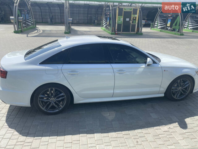 Белый Ауди А6, объемом двигателя 3 л и пробегом 88 тыс. км за 25000 $, фото 5 на Automoto.ua