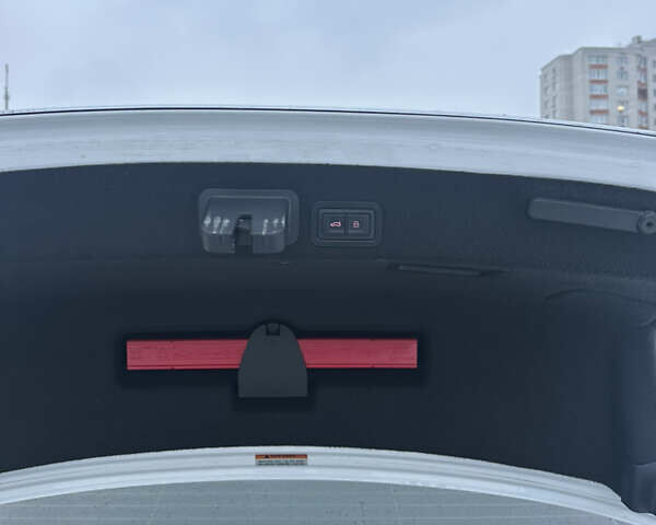 Білий Ауді А6, об'ємом двигуна 2 л та пробігом 210 тис. км за 18900 $, фото 6 на Automoto.ua