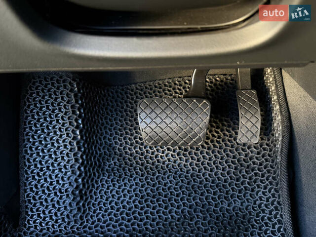 Белый Ауди А6, объемом двигателя 2 л и пробегом 164 тыс. км за 16900 $, фото 52 на Automoto.ua