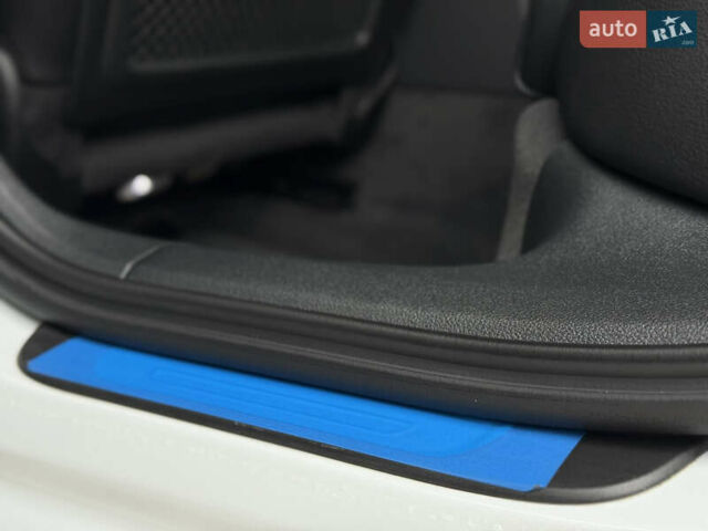 Білий Ауді А6, об'ємом двигуна 3 л та пробігом 101 тис. км за 24350 $, фото 32 на Automoto.ua