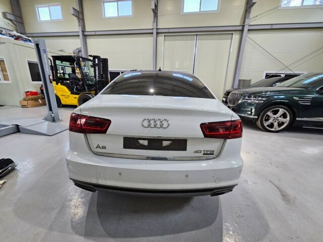 Білий Ауді А6, об'ємом двигуна 2 л та пробігом 140 тис. км за 12800 $, фото 4 на Automoto.ua