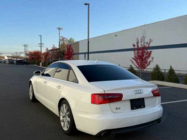 Белый Ауди А6, объемом двигателя 2 л и пробегом 71 тыс. км за 12000 $, фото 6 на Automoto.ua