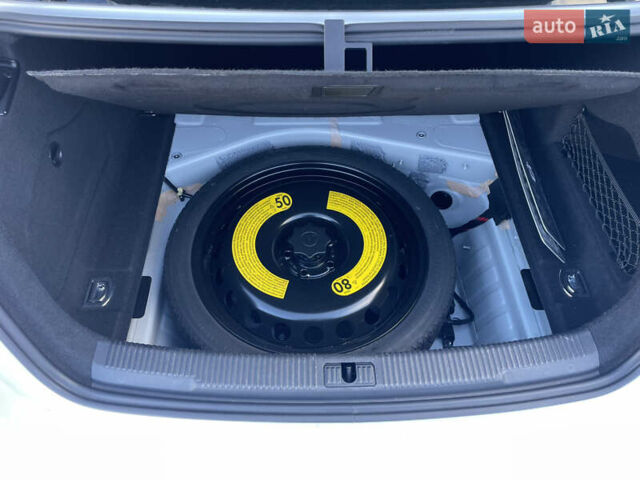 Білий Ауді А6, об'ємом двигуна 2 л та пробігом 132 тис. км за 18700 $, фото 76 на Automoto.ua