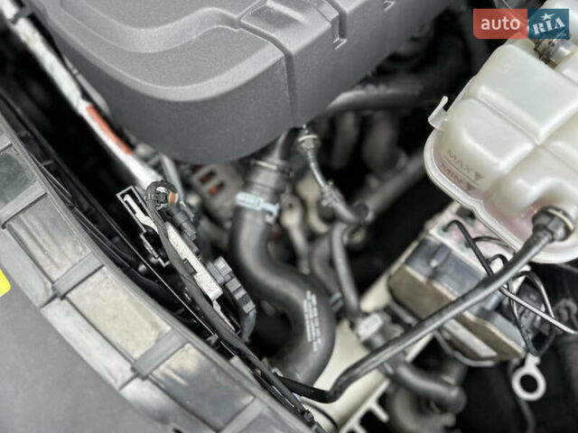 Белый Ауди А6, объемом двигателя 1.97 л и пробегом 120 тыс. км за 19900 $, фото 58 на Automoto.ua