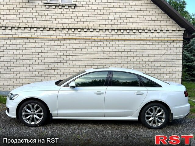 Белый Ауди А6, объемом двигателя 2 л и пробегом 237 тыс. км за 20000 $, фото 3 на Automoto.ua