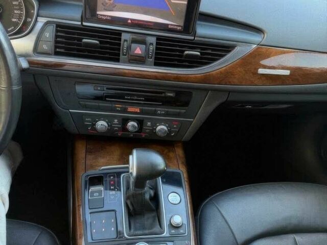 Белый Ауди А6, объемом двигателя 2 л и пробегом 71 тыс. км за 12000 $, фото 10 на Automoto.ua