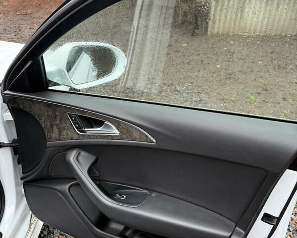 Белый Ауди А6, объемом двигателя 1.97 л и пробегом 75 тыс. км за 29500 $, фото 3 на Automoto.ua