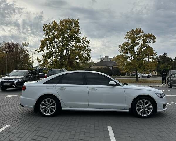 Белый Ауди А6, объемом двигателя 1.98 л и пробегом 176 тыс. км за 29500 $, фото 8 на Automoto.ua