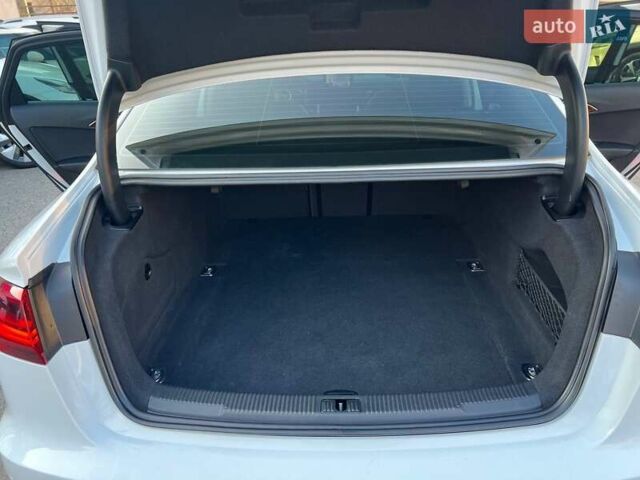 Белый Ауди А6, объемом двигателя 1.98 л и пробегом 130 тыс. км за 16700 $, фото 18 на Automoto.ua