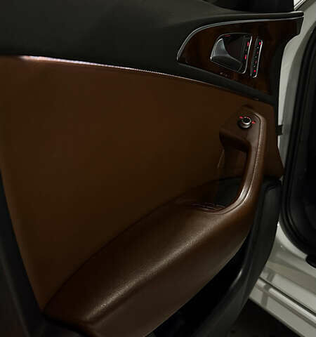 Білий Ауді А6, об'ємом двигуна 1.98 л та пробігом 161 тис. км за 20000 $, фото 19 на Automoto.ua