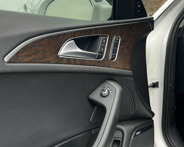 Білий Ауді А6, об'ємом двигуна 3 л та пробігом 213 тис. км за 18500 $, фото 2 на Automoto.ua