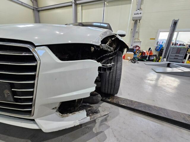 Білий Ауді А6, об'ємом двигуна 2 л та пробігом 140 тис. км за 12800 $, фото 9 на Automoto.ua