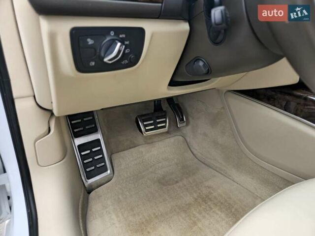Білий Ауді А6, об'ємом двигуна 2 л та пробігом 192 тис. км за 17777 $, фото 40 на Automoto.ua