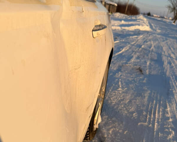 Белый Ауди А6, объемом двигателя 1.98 л и пробегом 217 тыс. км за 12500 $, фото 10 на Automoto.ua