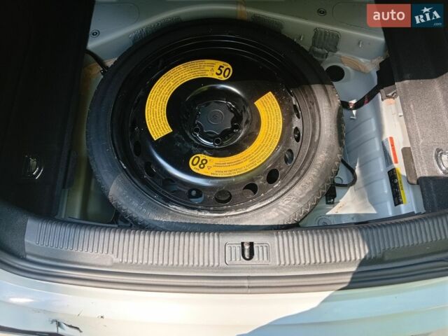 Белый Ауди А6, объемом двигателя 1.97 л и пробегом 164 тыс. км за 17000 $, фото 9 на Automoto.ua