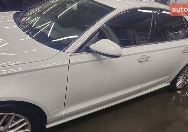 Белый Ауди А6, объемом двигателя 3 л и пробегом 158 тыс. км за 26500 $, фото 1 на Automoto.ua