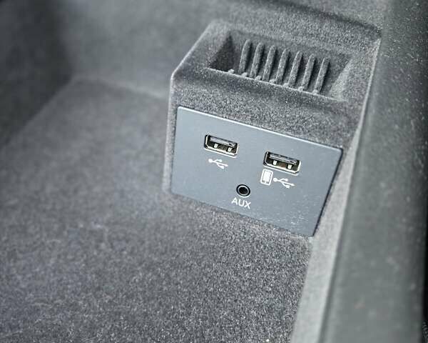 Білий Ауді А6, об'ємом двигуна 2 л та пробігом 60 тис. км за 27500 $, фото 28 на Automoto.ua