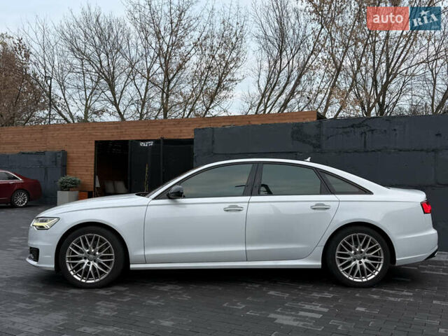 Белый Ауди А6, объемом двигателя 3 л и пробегом 180 тыс. км за 21000 $, фото 6 на Automoto.ua