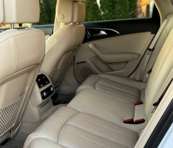 Белый Ауди А6, объемом двигателя 3 л и пробегом 109 тыс. км за 20105 $, фото 18 на Automoto.ua