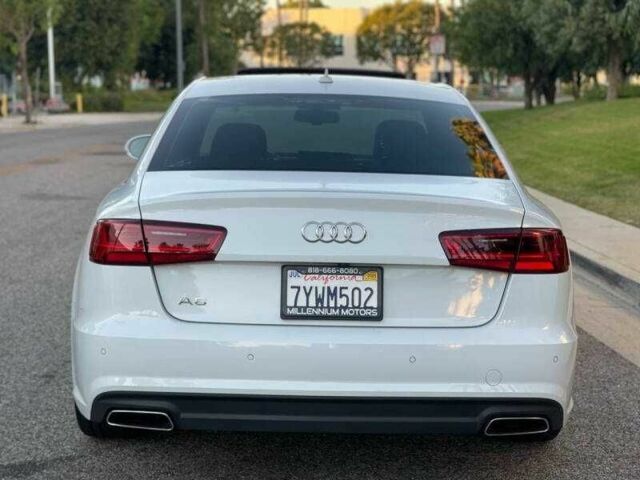 Белый Ауди А6, объемом двигателя 2 л и пробегом 66 тыс. км за 4700 $, фото 3 на Automoto.ua
