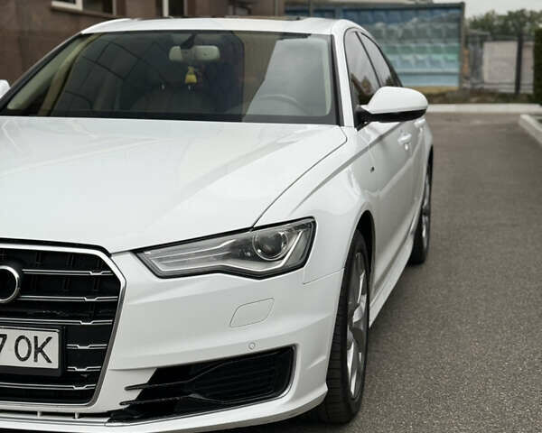 Белый Ауди А6, объемом двигателя 2 л и пробегом 143 тыс. км за 16900 $, фото 3 на Automoto.ua