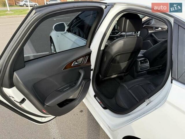 Белый Ауди А6, объемом двигателя 1.98 л и пробегом 161 тыс. км за 20000 $, фото 16 на Automoto.ua