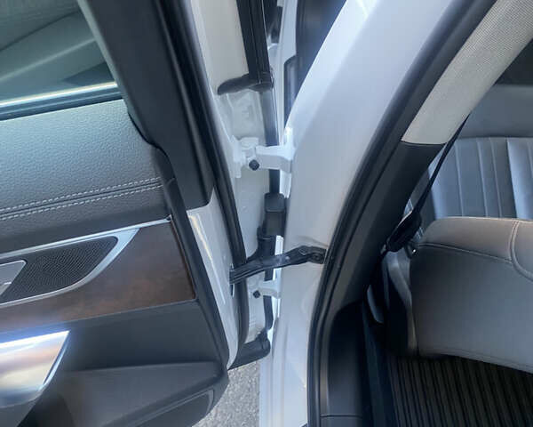 Білий Ауді А6, об'ємом двигуна 1.98 л та пробігом 263 тис. км за 34700 $, фото 18 на Automoto.ua