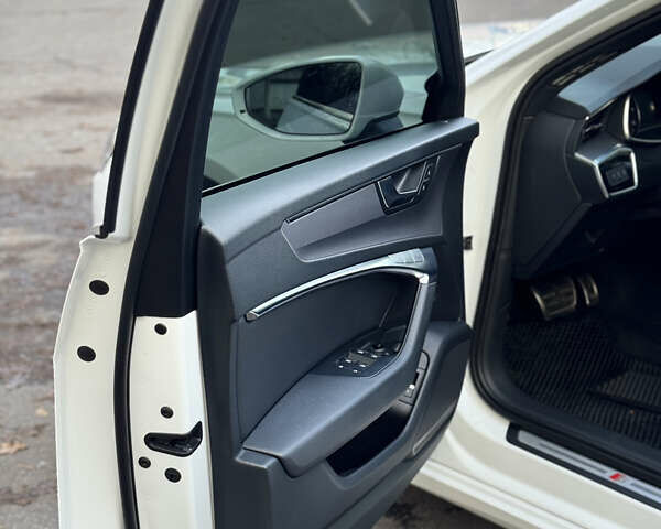 Белый Ауди А6, объемом двигателя 2 л и пробегом 115 тыс. км за 37899 $, фото 28 на Automoto.ua