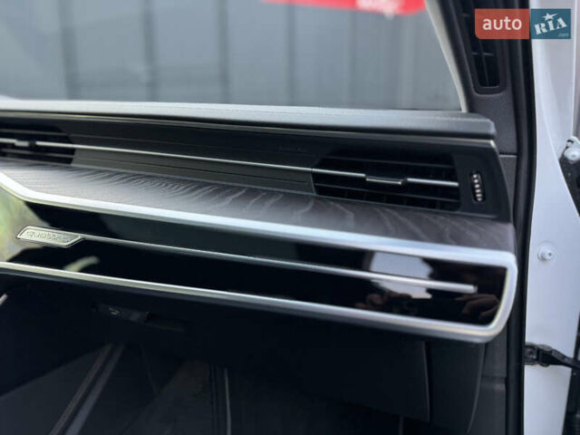 Білий Ауді А6, об'ємом двигуна 2 л та пробігом 56 тис. км за 30990 $, фото 58 на Automoto.ua