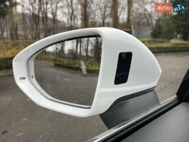 Білий Ауді А6, об'ємом двигуна 1.97 л та пробігом 63 тис. км за 42700 $, фото 64 на Automoto.ua