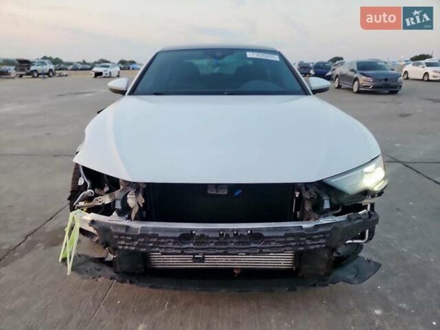 Белый Ауди А6, объемом двигателя 3 л и пробегом 61 тыс. км за 14000 $, фото 4 на Automoto.ua