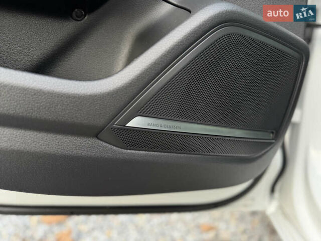 Білий Ауді А6, об'ємом двигуна 2 л та пробігом 56 тис. км за 30990 $, фото 38 на Automoto.ua